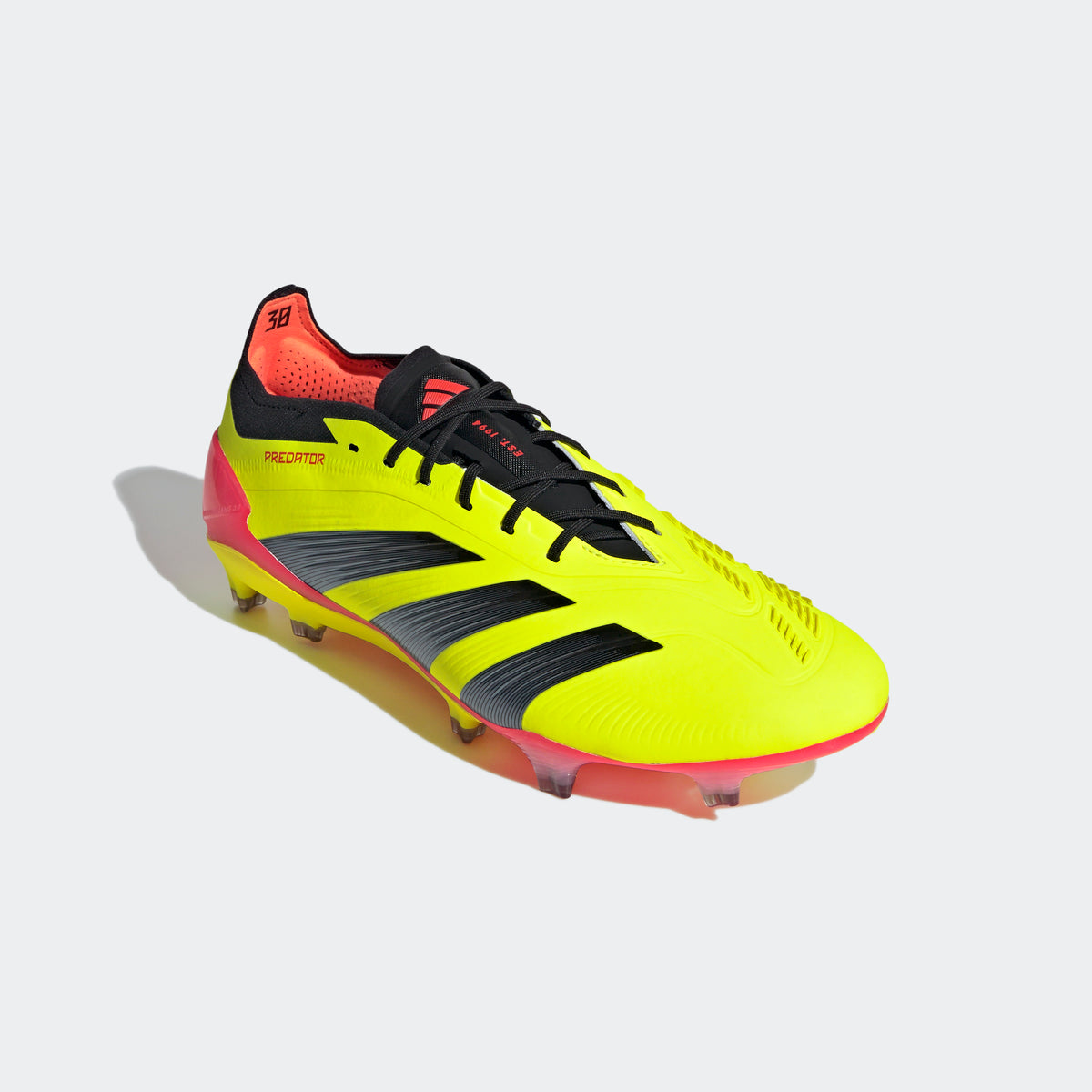 Predator Elite Low FG – Planète Foot