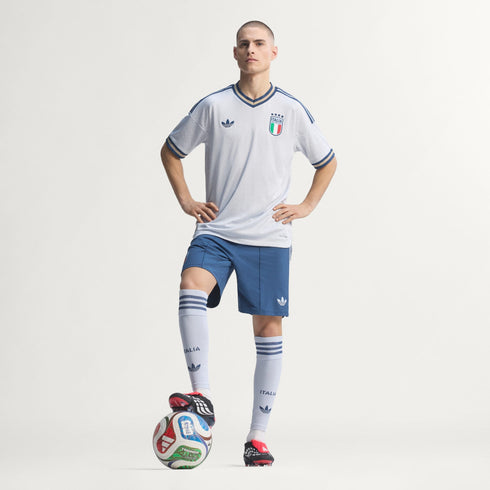 Italy 26 Men's Away Authentic Jersey - Planète Foot