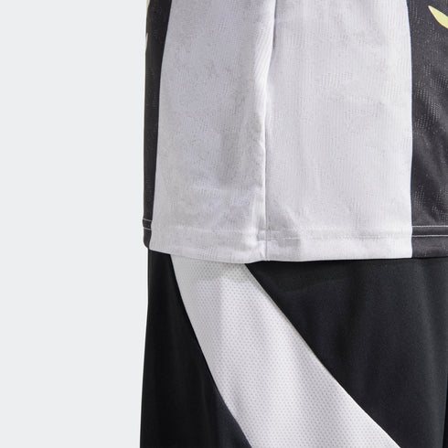 Juventus 2024/25 Men's Pre-Match Jersey