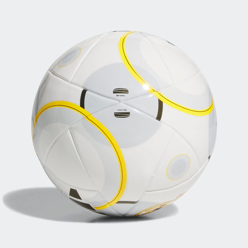Real Madrid 2025/26 Home Mini Ball